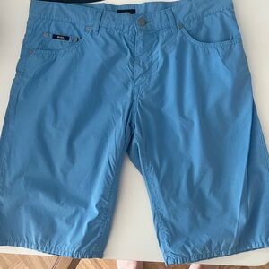 Men’s blue Hugo, boss dress shorts, mint condition never worn
